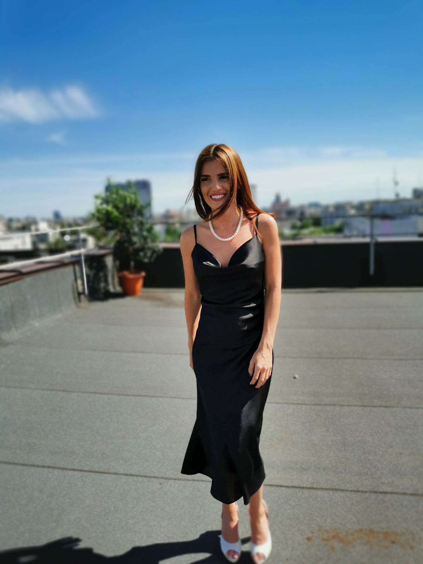 rochie neagra Maralyn